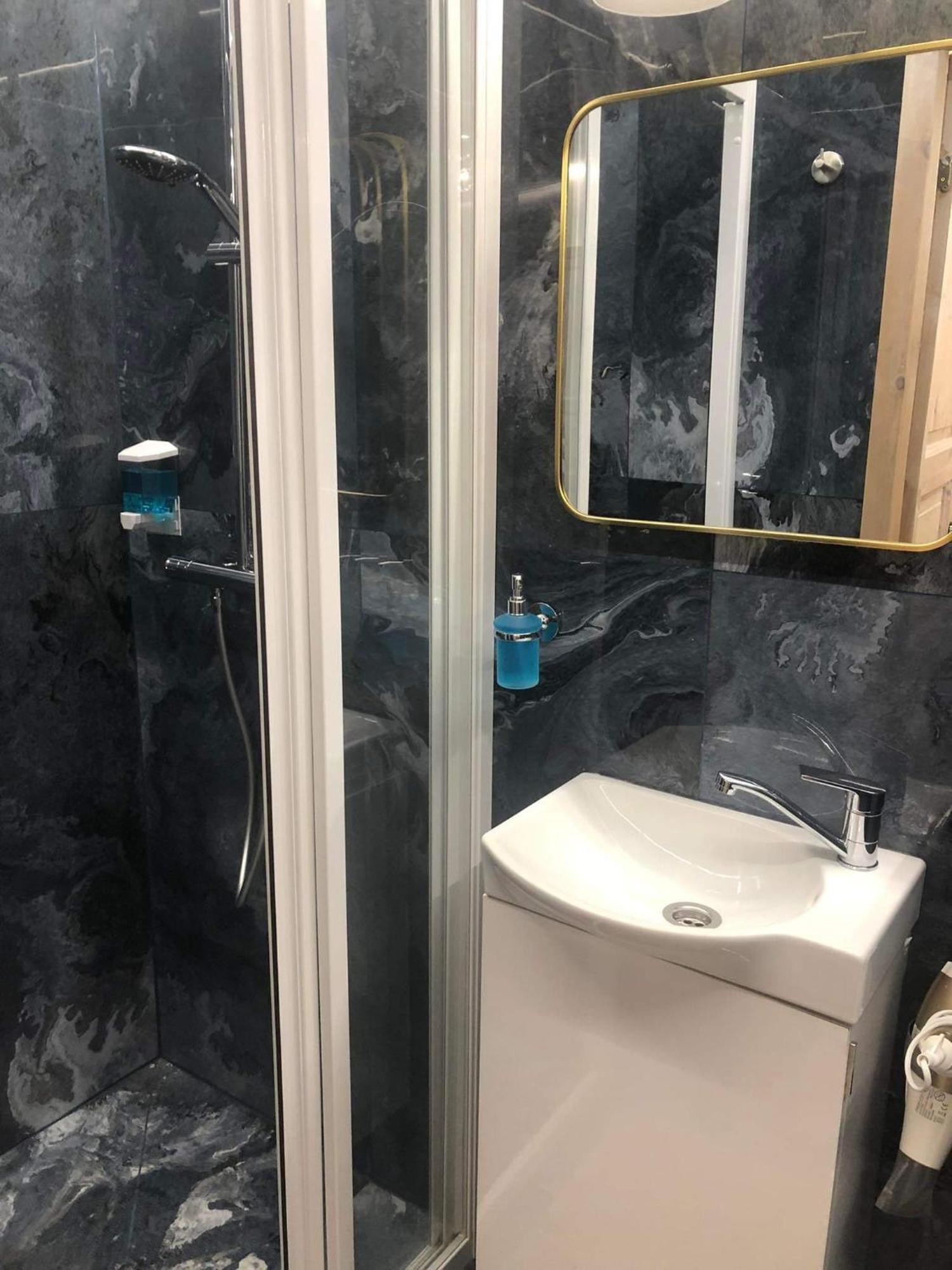 Dp Art Residence - Self Check In Kaunas Bilik gambar