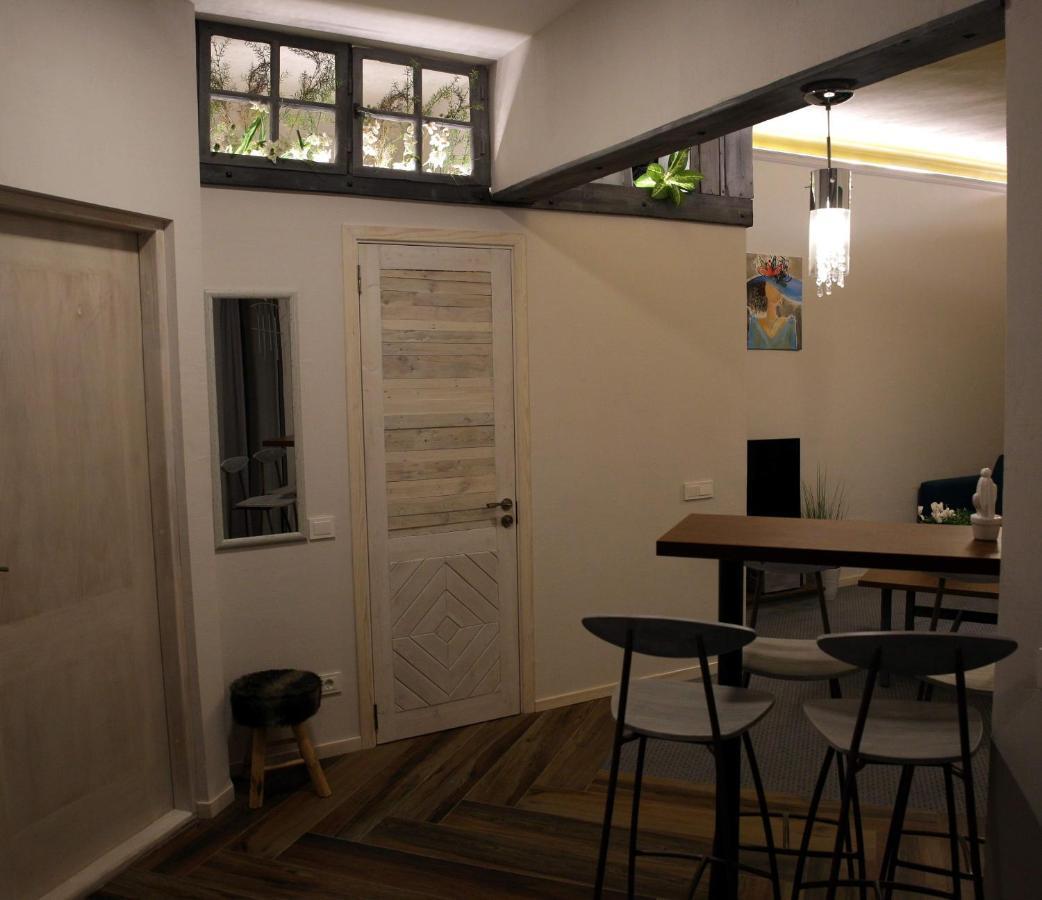 Dp Art Residence - Self Check In Kaunas Luaran gambar