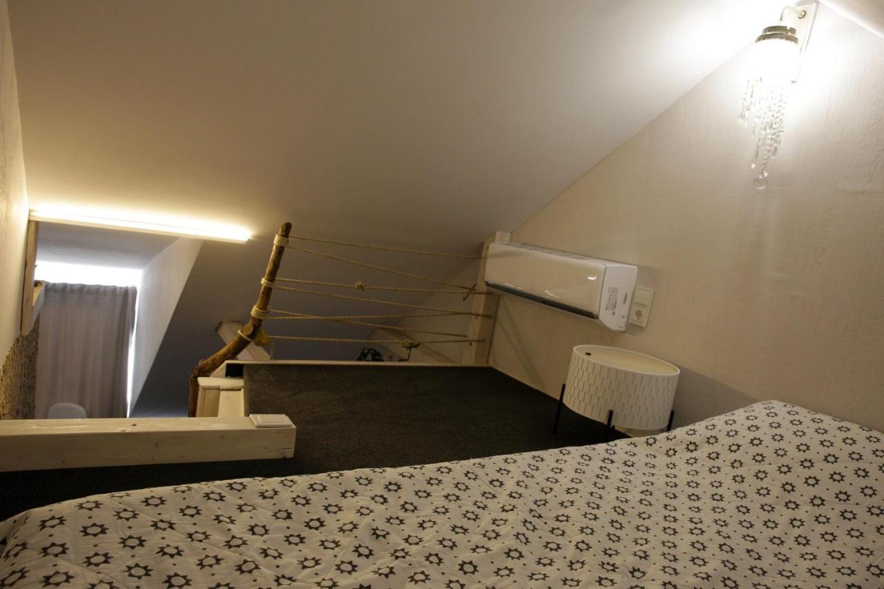 Dp Art Residence - Self Check In Kaunas Luaran gambar